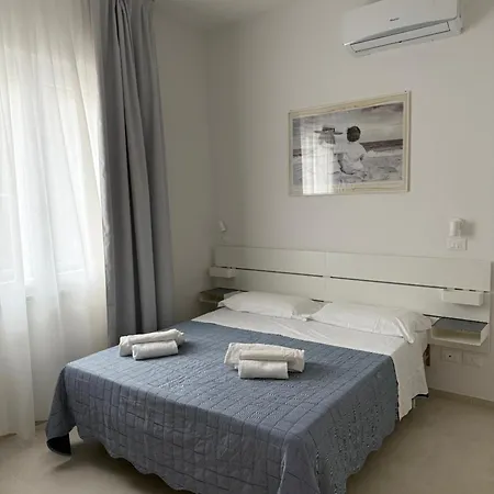 Hotel Pigalle Rimini Exterior photo